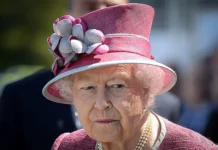 Связи Джеффри Эпштейна с королевской семьёй включают Елизавету II и принца Эндрю svyazi dzheffri epshtejna s korolevskoj semyoj vklyuchayut elizavetu i princza endryu-todey-ru-0