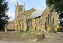 В Великобритании нашли склеп семьи Питтард под церковной гробницей v velikobritanii nashli sklep semi pittard pod czerkovnoj grobniczej-todey-ru-0