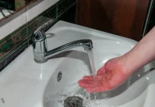 Владимир Кошелев объяснил, как получить перерасчёт за горячую воду vladimir koshelev obyasnil kak poluchit pereraschyot za goryachuyu vodu-todey-ru-0