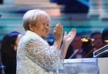 Владимир Путин и Сергей Собянин поздравили Александру Пахмутову с 96-летием vladimir putin i sergej sobyanin pozdravili aleksandru pahmutovu s 96letiem-todey-ru-0