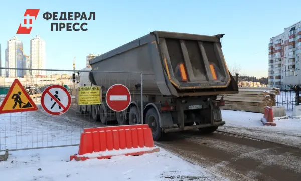 Водители грузовиков и новые правила весового контроля на мосту через Оку-0