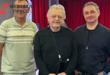 Юрий Антонов и Владимир Ильичев представили песню «Доченька» и вспомнили о триумфе на Золотом Граммофоне yurij antonov i vladimir ilichev predstavili pesnyu dochenka i vspomnili o triumfe na zolotom grammofone-todey-ru-0