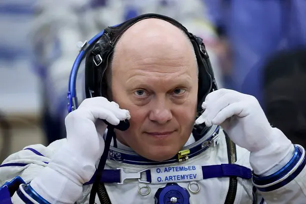 Олег Артемьев