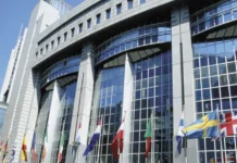 Бартош Де Вевер и Фридрих Мерц обсуждают российско-украинские активы в Бельгии bartosh de vever i fridrih mercz obsuzhdayut rossijskoukrainskie aktivy v belgii-todey-ru-0