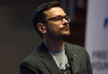 Илья Яшин и Владимир Кара-Мурза делятся оптимистичным взглядом на суды ilya yashin i vladimir karamurza delyatsya optimistichnym vzglyadom na sudy-todey-ru-0