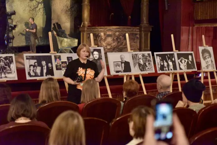 Музыкальный спектакль Свердловской музкомедии с Чайфом и Шахриным-0