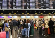 Пассажиры рейса Уральских авиалиний Москва–Ереван ждут вылета из-за задержки passazhiry rejsa uralskih avialinij moskvaerevan zhdut vyleta izza zaderzhki-todey-ru-0