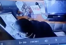 В Улан-Удэ полиция раскрыла дело о краже в кафе и задержала подозреваемого v ulanude policziya raskryla delo o krazhe v kafe i zaderzhala podozrevaemogo-todey-ru-0