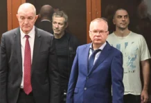 Вадим Мошкович и Максим Басов обсуждают перспективы Русагро в Мосгорсуде vadim moshkovich i maksim basov obsuzhdayut perspektivy rusagro v mosgorsude-todey-ru-0