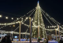 Во Владивостоке на Центральной площади проходят новогодние праздники vo vladivostoke na czentralnoj ploshhadi prohodyat novogodnie prazdniki-todey-ru-0