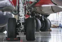 Дмитрий Песков прокомментировал авиаинцидент и меры Центробанка dmitrij peskov prokommentiroval aviainczident i mery czentrobanka-todey-ru-0