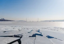 Новости из Тавричанки Владивостокского округа о ситуации с автомобилем на льду novosti iz tavrichanki vladivostokskogo okruga o situaczii s avtomobilem na ldu-todey-ru-0