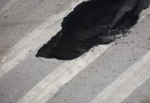 Пермь: дептранс и «Новогор-Прикамье» помогли городу после аварии perm deptrans i novogorprikame pomogli gorodu posle avarii-todey-ru-0