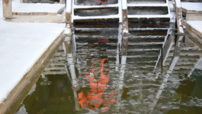 rospotrebnadzor moskvy proveril kupeli i kachestvo vody pered kreshheniem-todey-ru-0