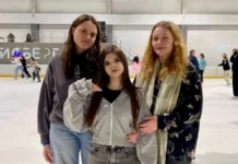 УрГАУ отметил День студента: веселье на льду Екатеринбурга urgau otmetil den studenta vesele na ldu ekaterinburga-todey-ru-0