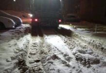 Мусоровозы Спецавтобазы преодолевают зимние преграды Екатеринбурга 1