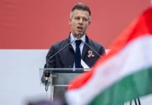 Петер Мадьяр и TISZA бросают вызов Фидес перед выборами peter madyar i brosayut vyzov fides pered vyborami-todey-ru-0