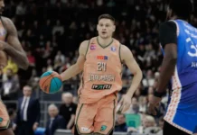 Уралмаш победил Парму в дерби: Юдин и Эллис привели команду к успеху uralmash pobedil parmu v derbi yudin i ellis priveli komandu k uspehu-todey-ru-0