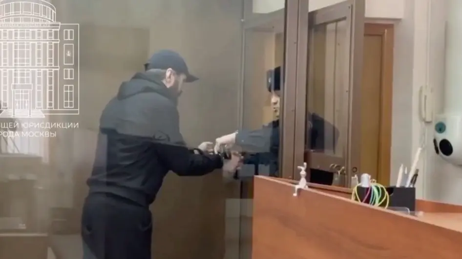 Столичный суд вынес приговор бойцу ММА по делу об осквернении памятника