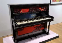Легендарное пианино Джона Леннона и барабаны Ринго Старра на аукционе legendarnoe pianino dzhona lennona i barabany ringo starra na aukczione-todey-ru-0
