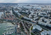 М. Развожаев и Сальдо в центре внимания из-за тревоги в Севастополе m razvozhaev i saldo v czentre vnimaniya izza trevogi v sevastopole-todey-ru-0