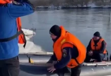 МЧС России и Лиза Алерт ищут детей на Москве-реке в Звенигороде mchs rossii i liza alert ishhut detej na moskvereke v zvenigorode-todey-ru-0