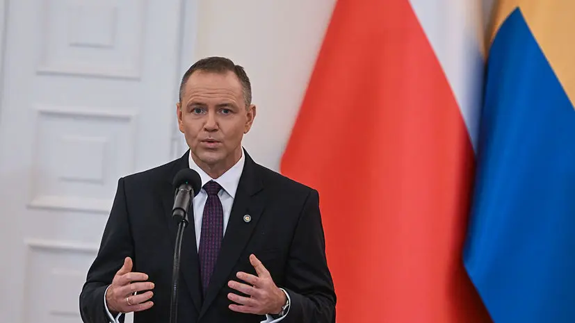 Fakt: президент Польши Навроцкий травмировал палец при награждении в США