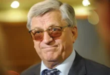 tihonov vidit optimistichnuyu perspektivu dlya sssr rossii i kitaya-todey-ru-0