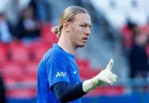 marina kondratyuk teplo podderzhala matveya safonova pered matchem pszh-todey-ru-0