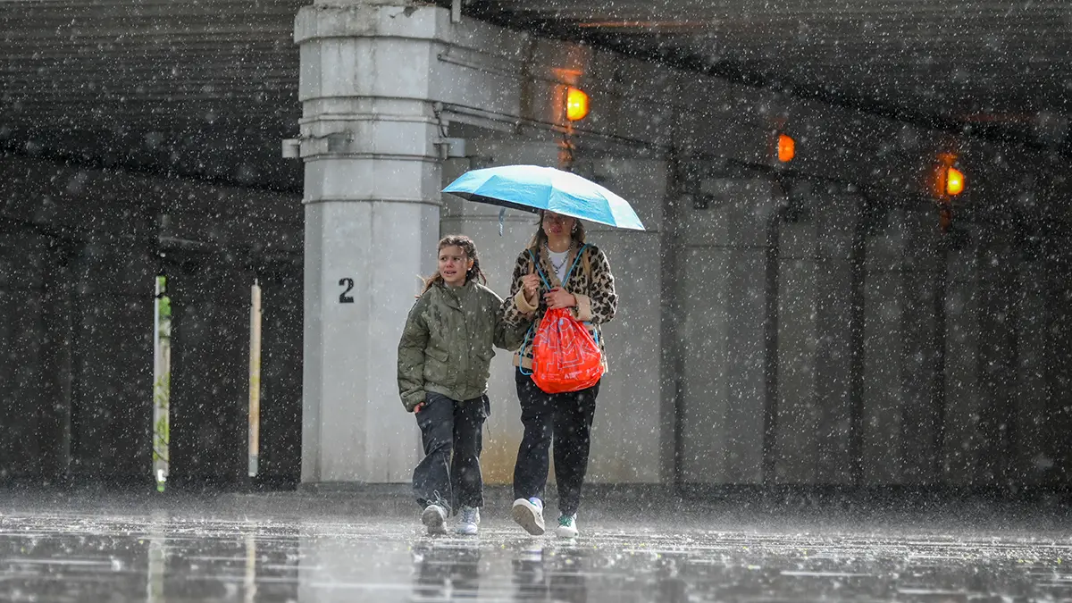 Синоптик Тишковец предупредил о мощных ливнях в Москве 23 апреля