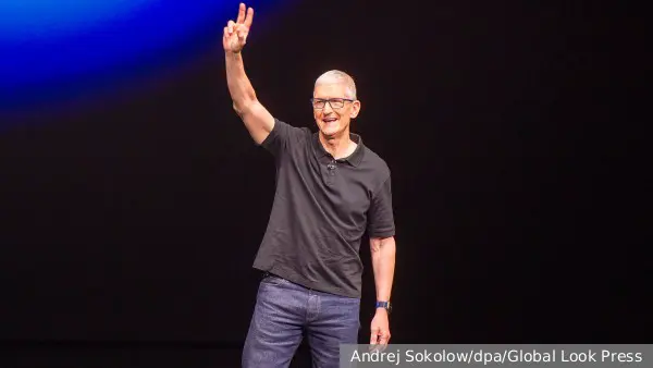 Тим Кук решил покинуть пост гендиректора Apple