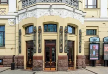 lenkom marka zaharova premery i postanovki po ilfu i petrovu-todey-ru-0