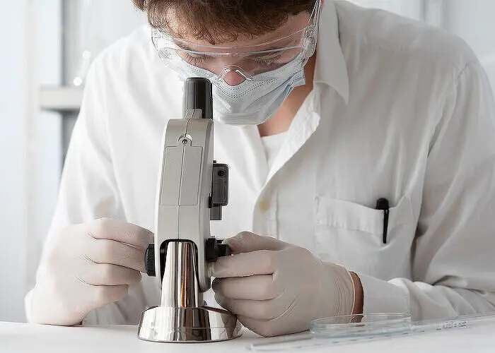 microscope_700.jpg