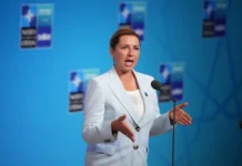 mette frederiksen uverenno otvetila donaldu trampu po grenlandii-todey-ru-0