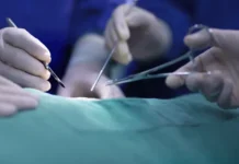samgmu provyol unikalnuyu operacziyu na cherepe 101letnemu paczientu-todey-ru-0