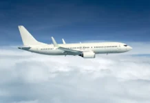 samolyot  podal signal o zahvate na bortu-todey-ru-0