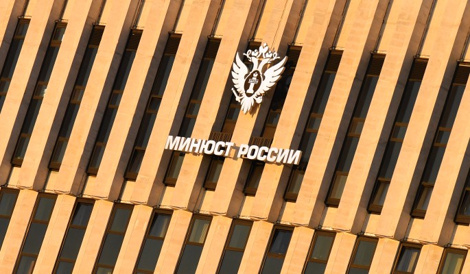 Как Галкин*: российский комик пытается избавиться от метки иноагента