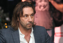 Футболист Мостовой рассказал о реальной стоимости жизни в современной России Церемония награждения лучших спортсменов и тренеров 2015 г по версии читателей портала Sovsportru