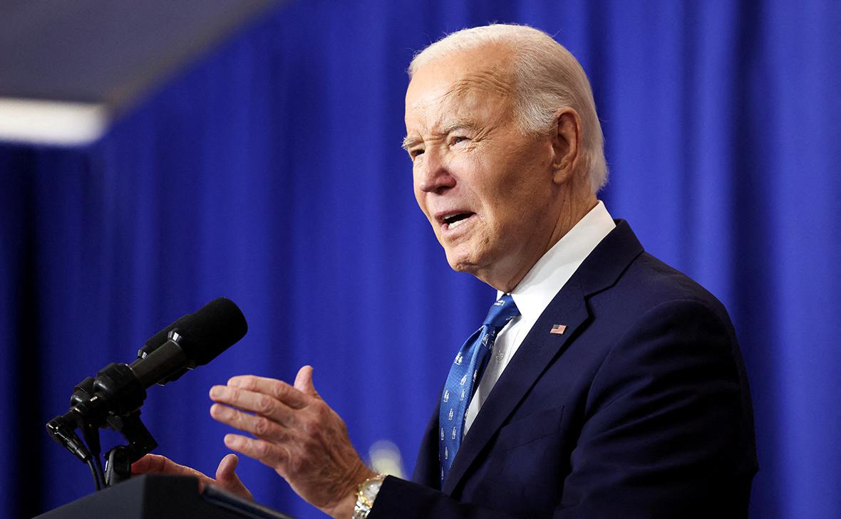 Джо Байден (Kevin Lamarque / Reuters)