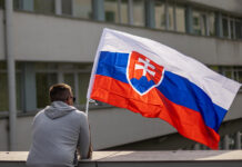 Словакия выдвинула Украине жесткий ультиматум из-за газового вопроса Slovakias PM Fico in hospital after being shot in Handlova