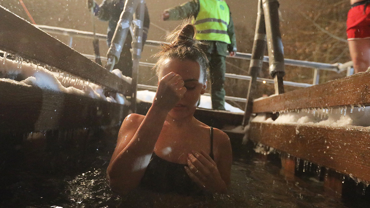 Роспотребнадзор дал рекомендации на традиционные купания в Крещение