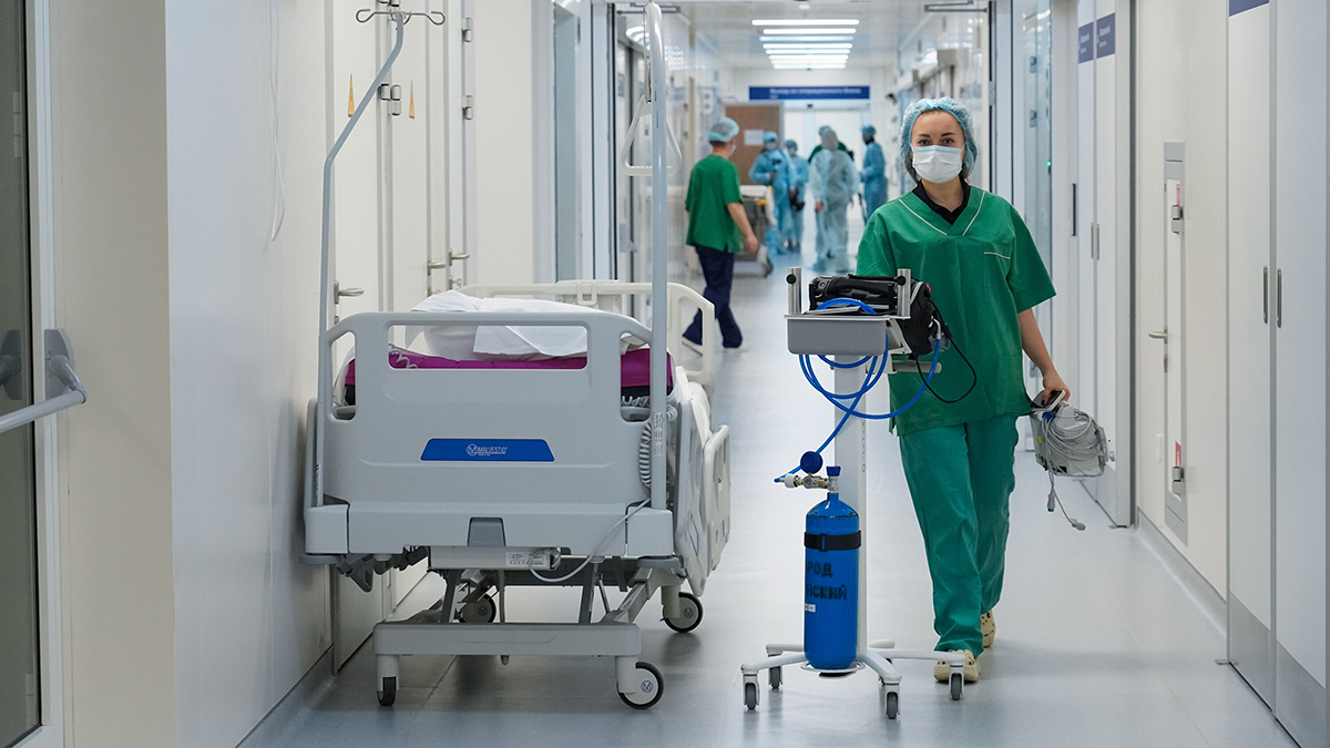 Shot: Режиссер номинированного на «Оскар» «Вора» Чухрай госпитализирован в больницу