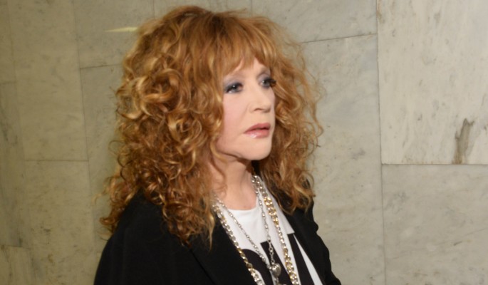 Цыганова раскритиковала "поющую для плебеев мать геев" Пугачеву