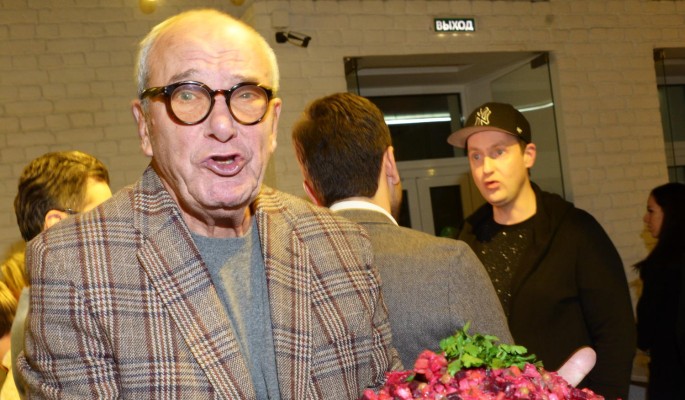 В окружении прислуги: Сташенко о шикарной жизни 82-летнего Виторгана в огромном особняке 