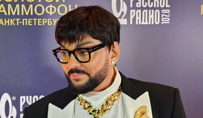 Это не парик? Изменившийся Киркоров дал потрогать свои новые волосы