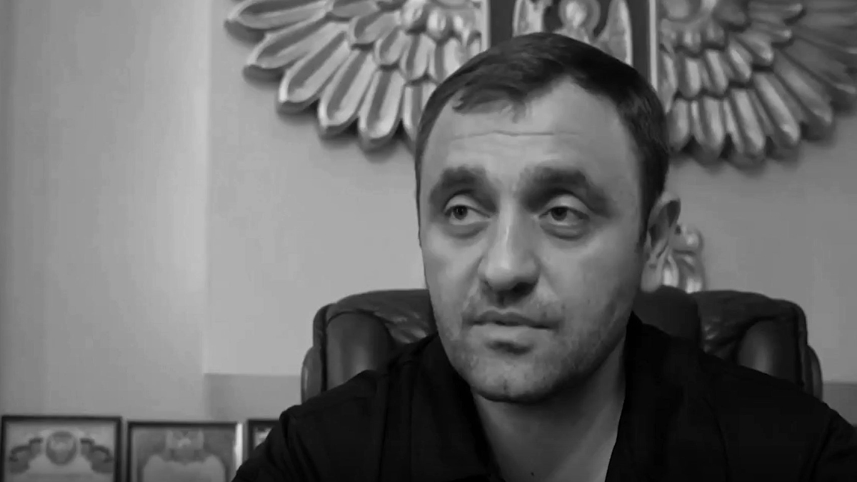 Прощание с Саркисяном проходит на Троекуровском кладбище в Москве