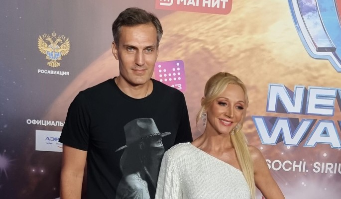 Спасите, Христа ради: изуродованный любимчик Пугачевой со слезами бросился в ноги мужа Орбакайте