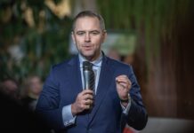 Польский политик Навроцкий бросил вызов Евросоюзу в вопросах диалога с Россией Screenshot