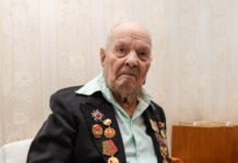 Столетний юбилей легендарного фронтовика отметили в Екатеринбурге aa09f581-7418-4e0b-ab7b-e8df455592ff-67f99ccf