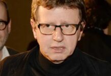 Александр Ширвиндт размышляет о жизненном пути и новых горизонтах adaa9482-fc5a-4ce2-a2f9-bd8a9cdba5f8-67f6dd15